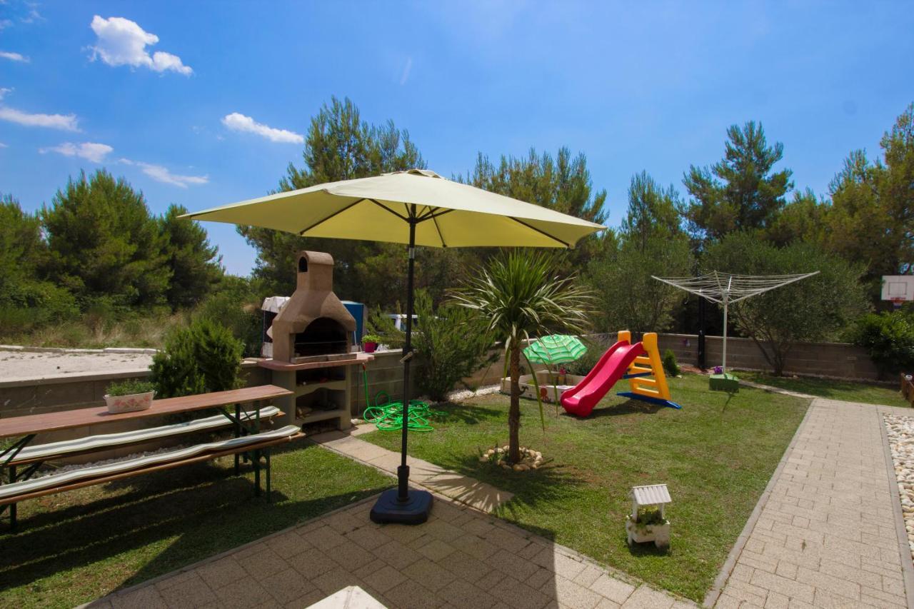 Apartmani Gnjidic Srima Exterior photo